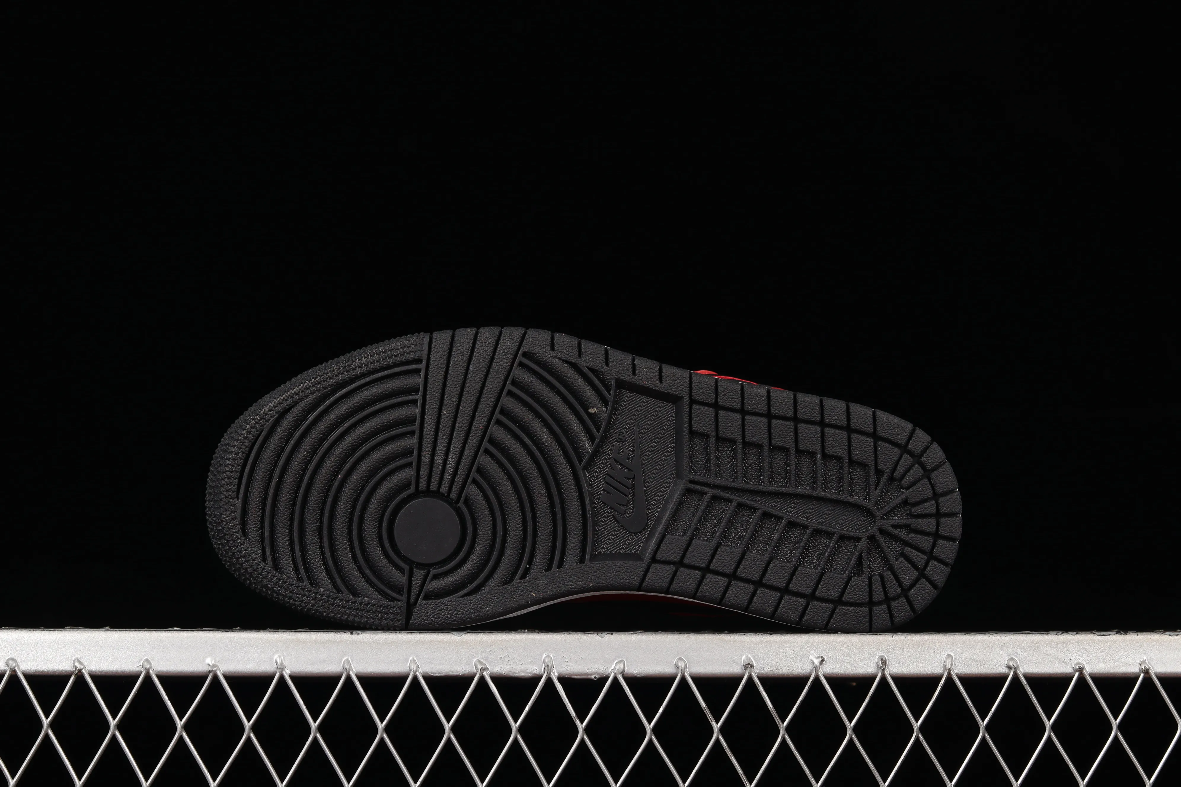 All categories Air Jordan Jordan series basketball shoes Air Jordan 1 Low Z version Air Jordan 1 Low AJ1 Joe 1 new black and red low-top cultural basketball shoes 553560-605